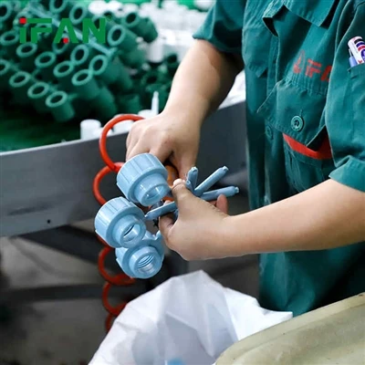 Esplorare i raccordi per tubi HDPE nell'infrastruttura moderna
